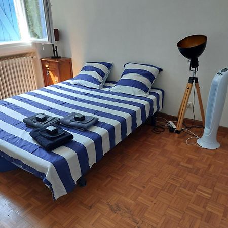 Chambre Dans Villa Marseille Extérieur photo