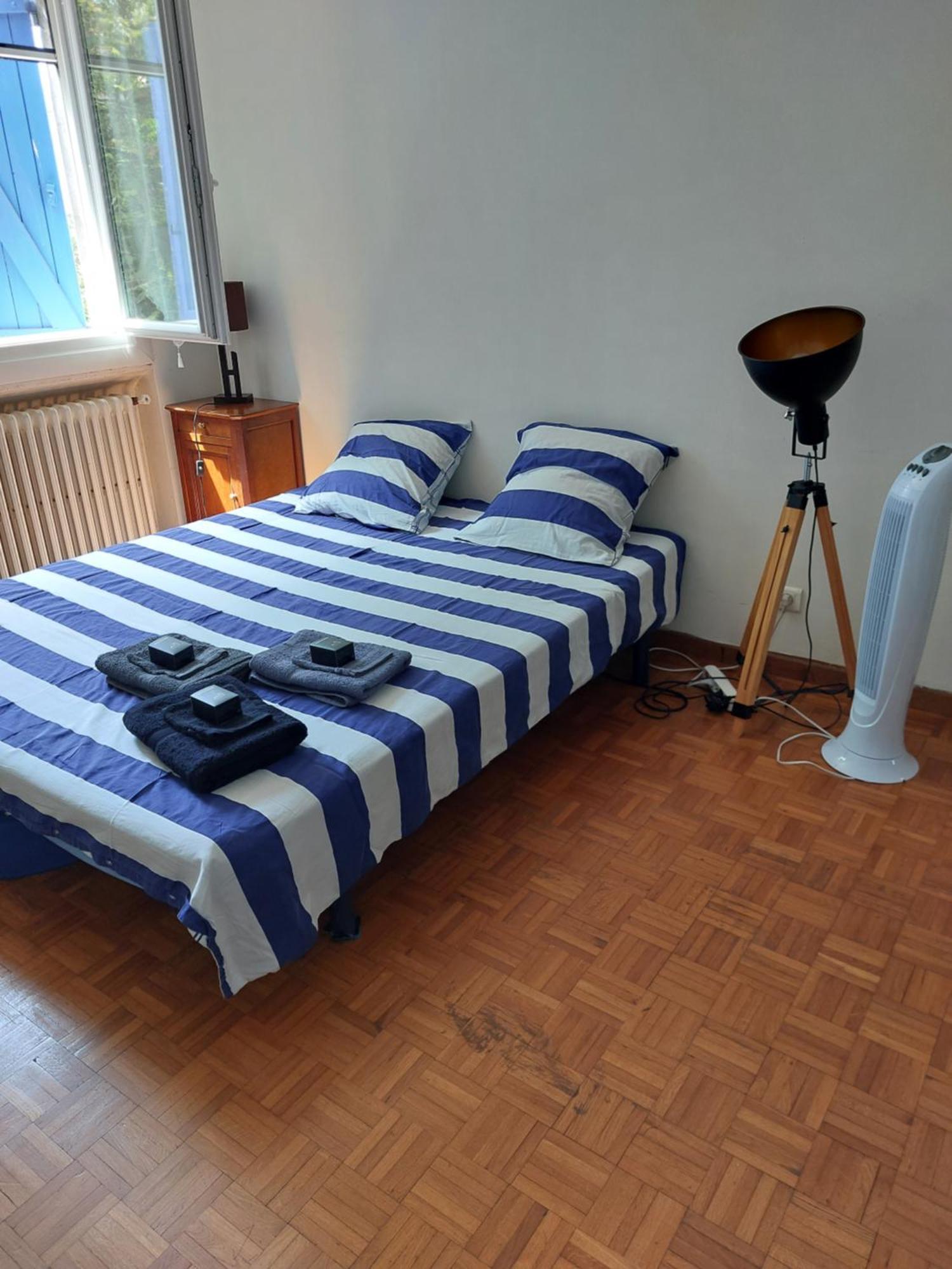 Chambre Dans Villa Marseille Extérieur photo